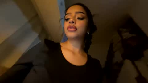 Snapshot of amapola_666 chatting on 03/26/26, 04:29 Ama online show from 03/26/26, 04:29
