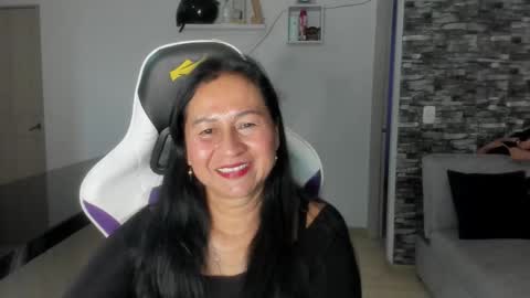 amara_73 online show from 09/12/25, 02:55