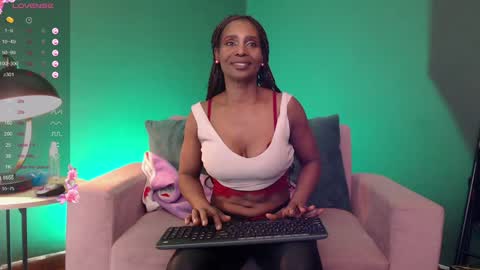 luna online show from 12/18/24, 07:41