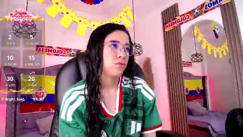 amara_davis1 online show from 06/15/26, 04:58