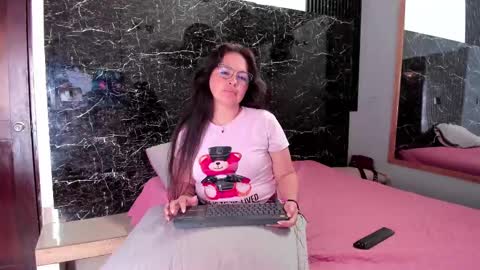 amara_luxe online show from 10/02/25, 08:05