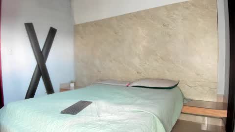 amara_luxe online show from 10/16/25, 07:59