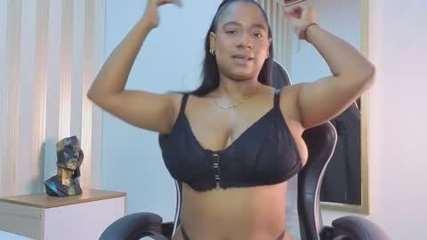 Snapshot of amara_queen_ chatting on 03/10/26, 11:48 Amara online show from 03/10/26, 11:48