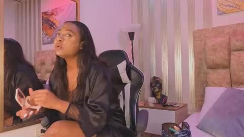 Snapshot of amara_queen_ chatting on 05/20/26, 11:38 Amara online show from 05/20/26, 11:38