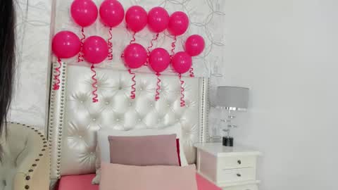 Snapshot of amara_rousse chatting on 11/09/25, 11:52 amara_rousse online show from 11/09/25, 11:52