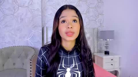 Snapshot of amara_rousse chatting on 11/30/25, 11:25 amara_rousse online show from 11/30/25, 11:25