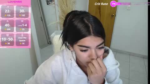 Snapshot of amara_silk chatting on 09/29/25, 10:09 amara_silk online show from 09/29/25, 10:09