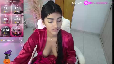 Snapshot of amara_silk chatting on 10/21/25, 02:51 amara_silk online show from 10/21/25, 02:51
