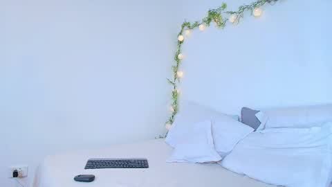 Amara Vega  online show from 04/29/26, 05:30