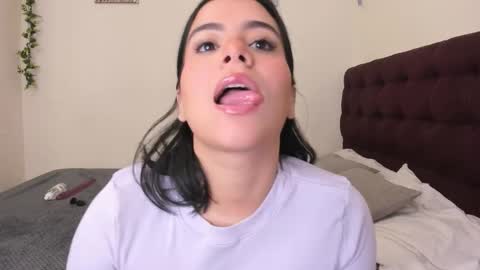 Snapshot of amaraa_01 chatting on 12/16/25, 03:33 Amaraa 01 online show from 12/16/25, 03:33