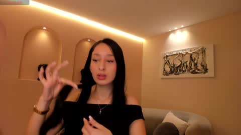 Snapshot of amaradivinex chatting on 04/17/26, 11:13 Amara Di online show from 04/17/26, 11:13