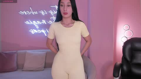 Snapshot of amaradivinex chatting on 05/17/26, 11:23 Amara Di online show from 05/17/26, 11:23