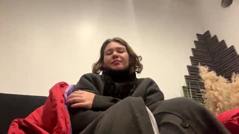 Snapshot of amaraelise chatting on 01/19/25, 06:32 Amara Elise online show from 01/19/25, 06:32