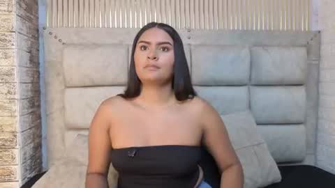 amarahanks_ online show from 07/14/26, 04:17
