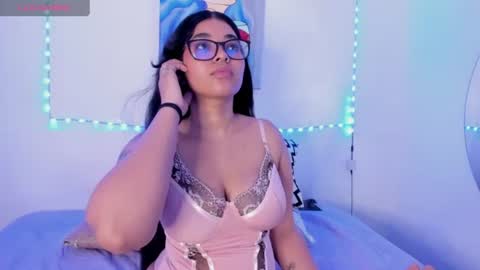 Snapshot of amaranta_blake chatting on 07/05/26, 04:19 AMARANTA online show from 07/05/26, 04:19