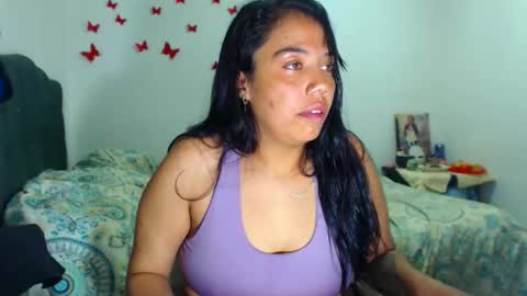 Snapshot of amararoberts08 chatting on 10/29/25, 03:53 Amara Julia online show from 10/29/25, 03:53