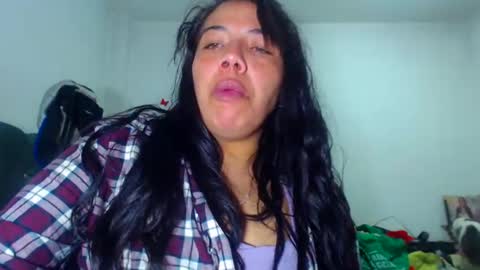 Amara Julia online show from 11/18/25, 12:27