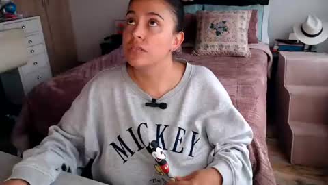 Snapshot of amarat_jolie chatting on 07/03/26, 03:07 Mila online show from 07/03/26, 03:07