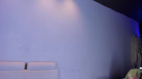 Emily online show from 01/06/25, 11:29