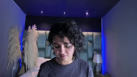 Emily online show from 01/11/25, 08:43