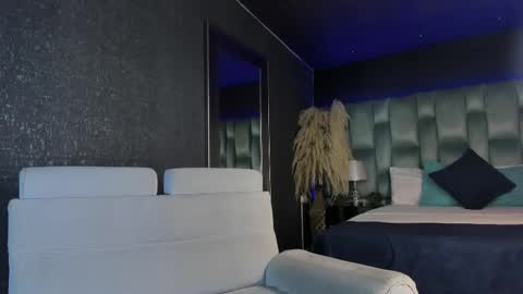 Emily online show from 09/23/25, 11:57