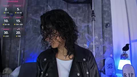 Snapshot of amarettho chatting on 11/01/25, 11:56 Emily online show from 11/01/25, 11:56