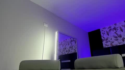 Snapshot of amarettho chatting on 11/05/25, 10:37 Emily online show from 11/05/25, 10:37