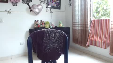 amaris_c online show from 12/30/24, 01:58