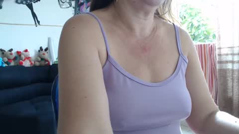 amaris_c online show from 02/03/25, 01:19