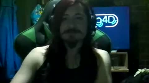 Snapshot of amaru_bf_experience chatting on 11/08/25, 01:17 Amaru online show from 11/08/25, 01:17