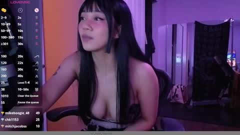 Snapshot of amateuroras chatting on 04/11/26, 04:39 leash online show from 04/11/26, 04:39