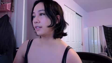 Snapshot of amateuroras chatting on 06/10/26, 01:06 leash online show from 06/10/26, 01:06