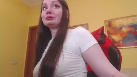 amazing_agness online show from 11/18/25, 08:08