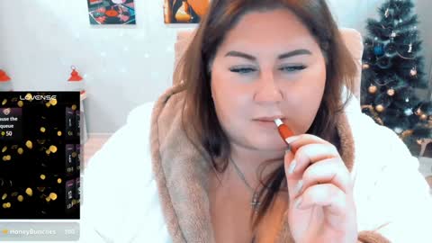 Snapshot of amazing_alina chatting on 12/17/24, 12:23 Alina online show from 12/17/24, 12:23