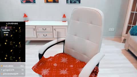 Snapshot of amazing_alina chatting on 02/23/25, 11:47 Alina online show from 02/23/25, 11:47