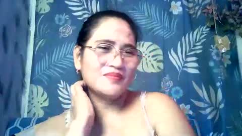 Snapshot of amazing_angel22 chatting on 09/24/25, 04:16 amazing angel online show from 09/24/25, 04:16