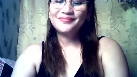 Snapshot of amazing_angel22 chatting on 10/27/25, 02:59 amazing angel online show from 10/27/25, 02:59