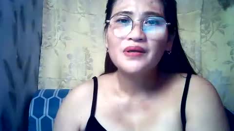 Snapshot of amazing_angel22 chatting on 10/28/25, 03:10 amazing angel online show from 10/28/25, 03:10