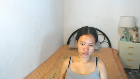 amazing_hazelnut online show from 06/21/26, 10:51