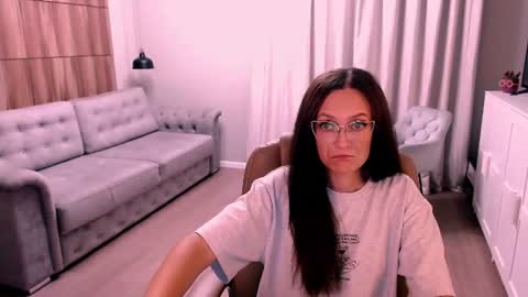 Izza online show from 07/27/26, 05:42