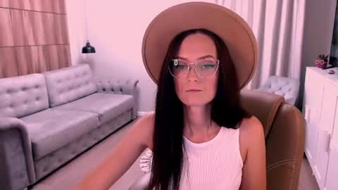 Izza online show from 07/29/26, 01:09