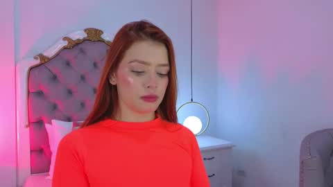 Snapshot of ambar_adamss chatting on 12/18/25, 02:28 Sara online show from 12/18/25, 02:28