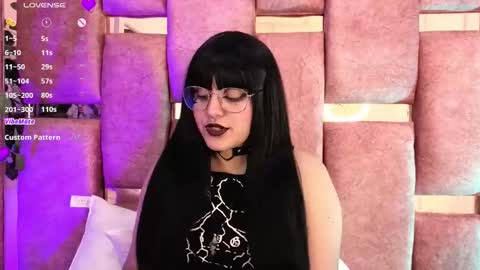   online show from 10/25/25, 07:08