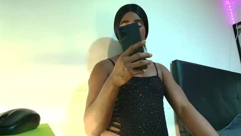 ambar gil  online show from 01/25/25, 07:07