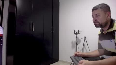 Snapshot of ambar_jacksonn chatting on 11/24/25, 04:34 Ambar Jackson online show from 11/24/25, 04:34