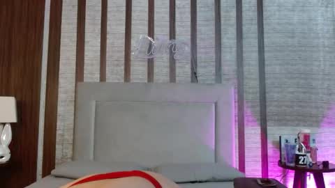 Snapshot of ambar_jonesx chatting on 10/18/25, 11:33 Ambar Jones online show from 10/18/25, 11:33