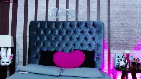 Snapshot of ambar_jonesx chatting on 11/05/25, 11:21 Ambar Jones online show from 11/05/25, 11:21