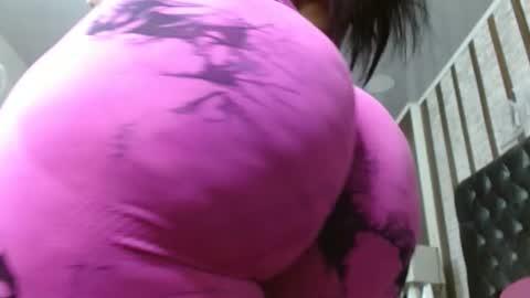 Snapshot of ambar_jonesx chatting on 11/07/25, 11:32 Ambar Jones online show from 11/07/25, 11:32