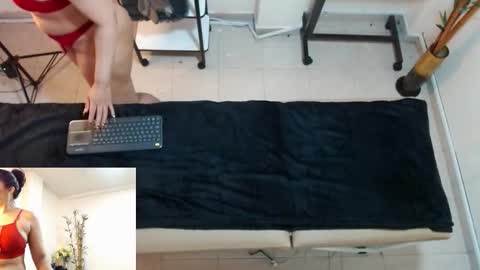 Snapshot of ambar_jonesx chatting on 11/08/25, 11:43 Ambar Jones online show from 11/08/25, 11:43