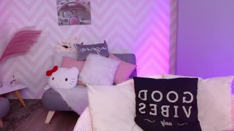 Snapshot of ambar_lanie chatting on 04/06/26, 09:05 Ambar online show from 04/06/26, 09:05